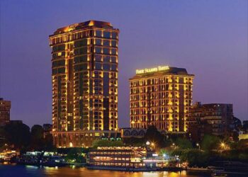 فورسيزون القاهرة فرست ريزيدنس أناقة ورقي بتصميم كلاسيكي