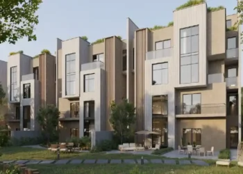 إيفوري إيست