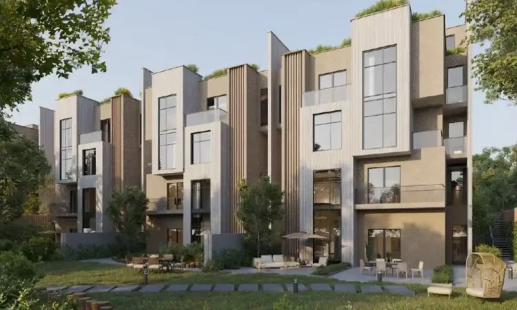 إيفوري إيست